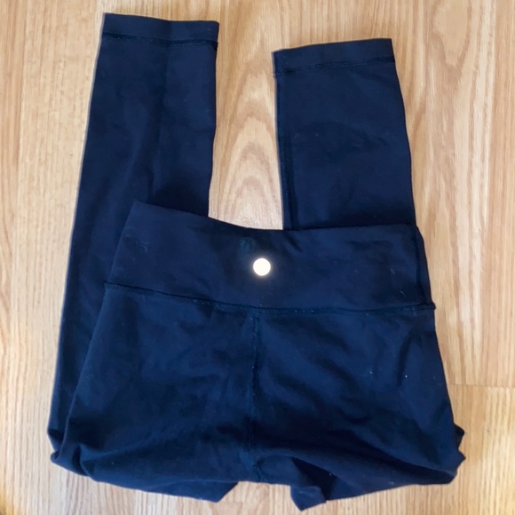 Lululemon black cropped leggings - Picture 2 of 6